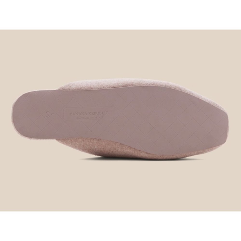 NEW Banana Republic Indoor Slippers Gray Sz M 6.5-7.5 - Picture 2 of 4